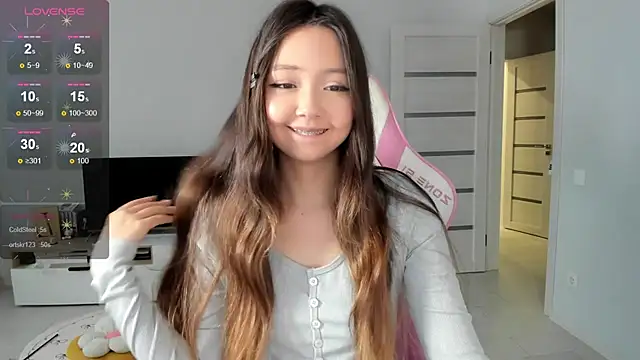 Fluffy_Rose Show in webcam