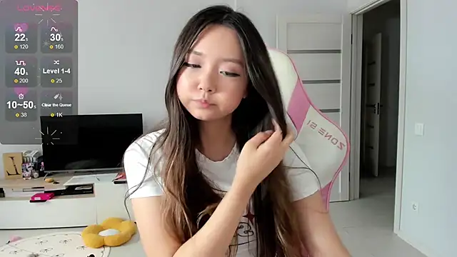 Fluffy_Rose Chat XXX in diretta