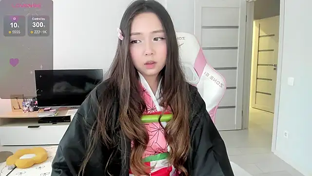 Fluffy_Rose's Live XXX Chat