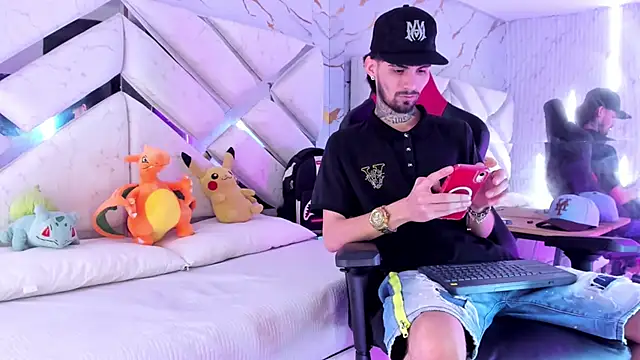 הופעת וובקאם של Brutal_Sex_Fucking