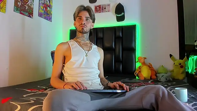 Show modela Brutal_Sex_Fucking na web-kameri