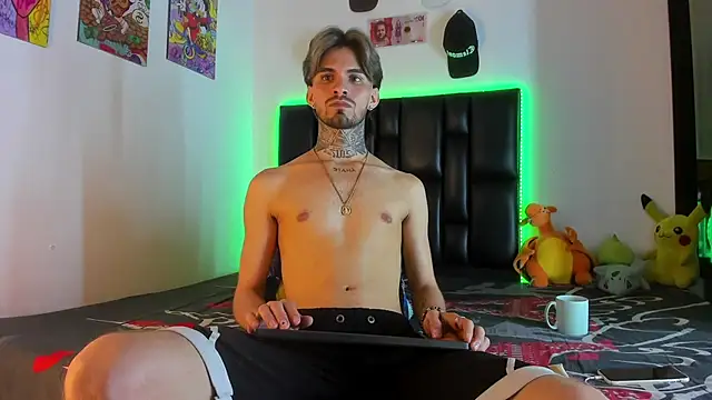 Brutal_Sex_Fucking Adlı Modelin Web Kamerası Şovu