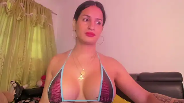 jennifer_ts Show in webcam