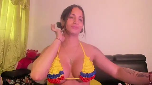 Show de jennifer_ts na webcam