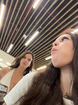 XXX chat uživo modela Dollie__X