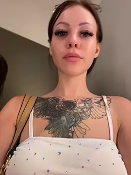 Dollie__X 在線直播表演