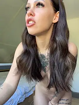 LuluSoulX Show in webcam