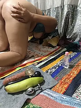 Hotty-Rani-Bhabi 现场XXX聊天