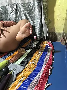 Hotty-Rani-Bhabi Adlı Modelin Canlı XXX Sohbeti