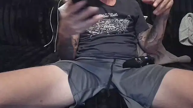 הופעת וובקאם של JohnnyKorrupt_