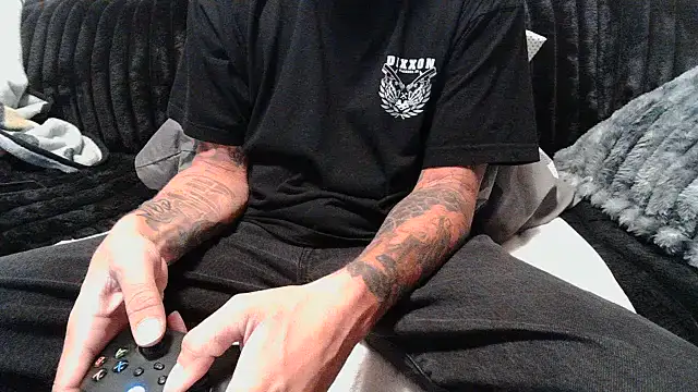 JohnnyKorrupt_: вебкам-шоу