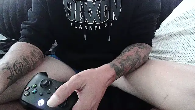 JohnnyKorrupt_ Show in webcam