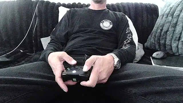 JohnnyKorrupt_ Show in webcam