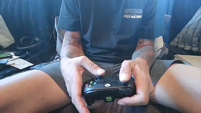 JohnnyKorrupt_ Show in webcam
