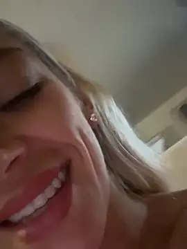 Show webcam de Bellalolahot