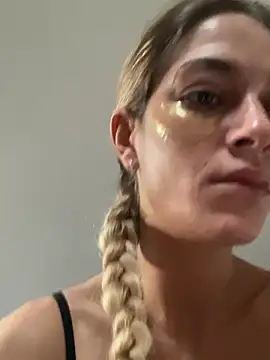 Chat XXX ao vivo de Bellalolahot