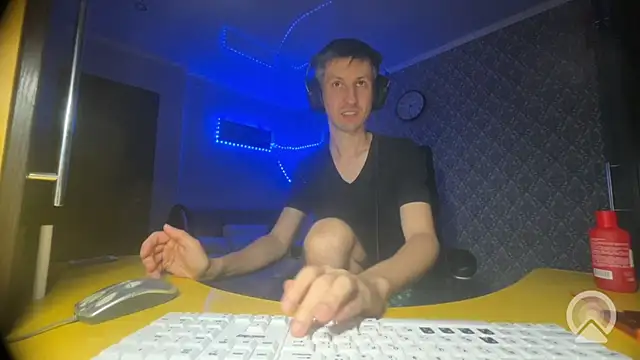 Show modela Aki-Laky na web-kameri