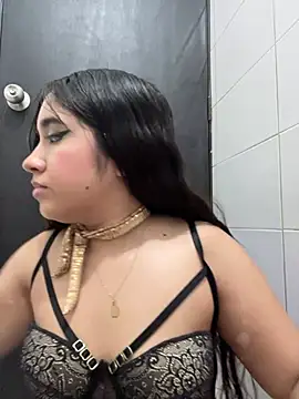 Show modela Samantthaescobar na web-kameri