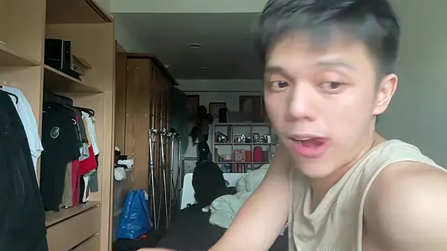 dddddddliiのウェブカメラショー