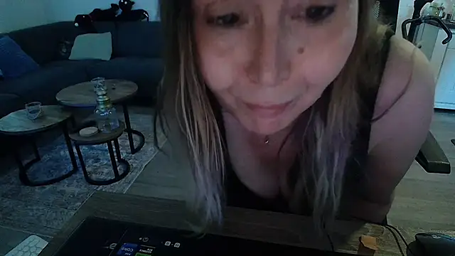 Chat XXX en directo de missdesinl