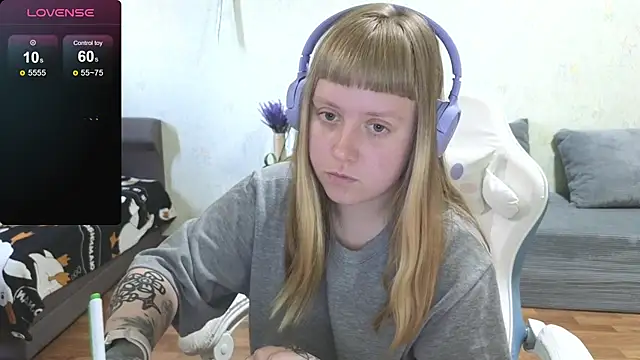 Chat XXX ao vivo de June_shy0