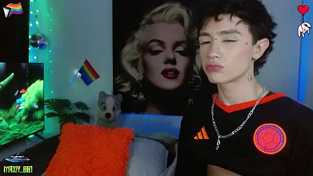 maxiy_001's Webcam Show