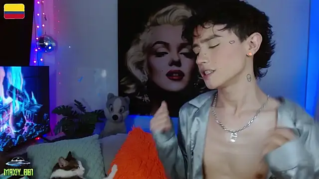 maxiy_001 Шоу с уебкамера