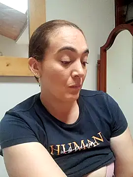 abril15- Adlı Modelin Canlı Sohbet Odası