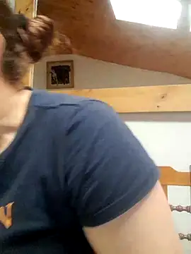abril15- Cameră chat live