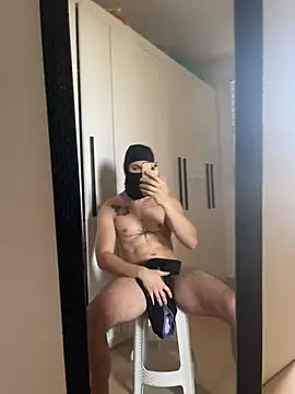 Show modela _ninfomaniaco na web-kameri