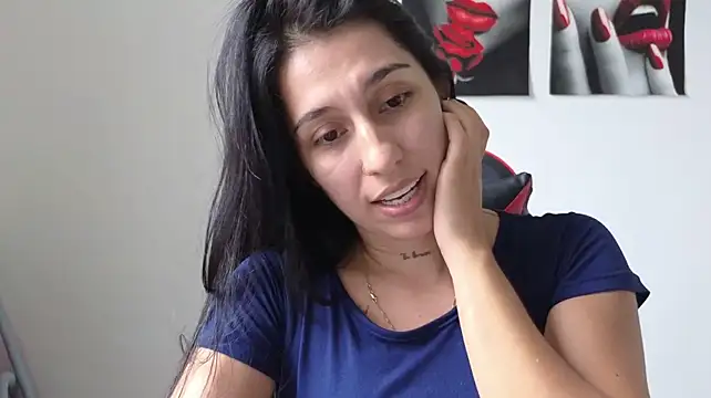 Chat +18 de tammyandrade_ ao vivo