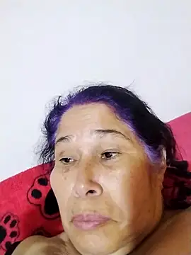 girl_amada: απευθείας συνομιλία ΧΧΧ