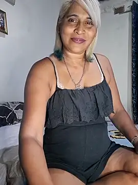 Goodgirlsue_77 élő XXX-chatje