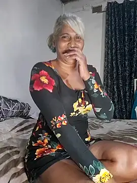 Czat XXX na żywo – Goodgirlsue_77