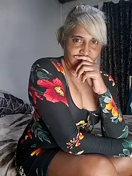 Goodgirlsue_77's Live XXX Chat
