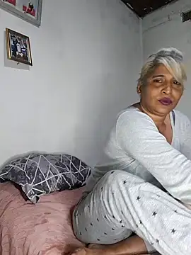 Goodgirlsue_77's Live XXX Chat
