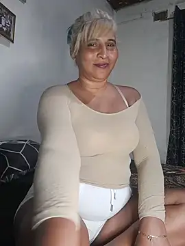 Chat XXX ao vivo de Goodgirlsue_77