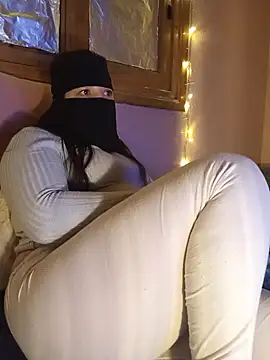 LONA-_- Chat XXX in diretta