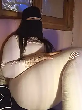 LONA-_- Show in webcam
