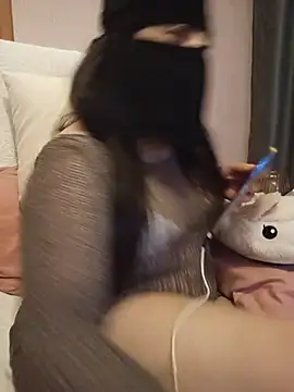 Lara-_-28 Live XXX-chat
