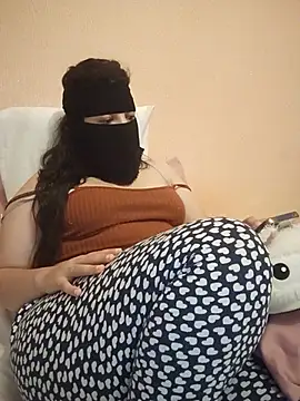 Lara-_-28 Chat XXX live