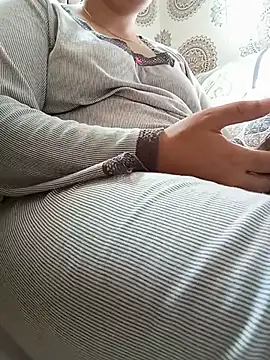 Lara-_-28 Adlı Modelin Web Kamerası Şovu