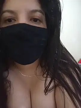 Lara-_-28 Adlı Modelin Web Kamerası Şovu