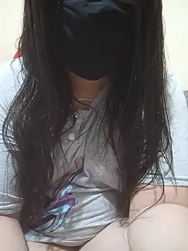 Lara-_-28 Chat XXX in diretta