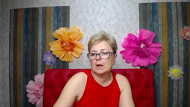 EmiliaGree Chat XXX in diretta