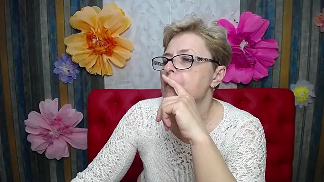 EmiliaGree Chat XXX in diretta