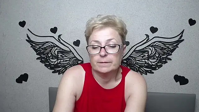 EmiliaGree: απευθείας συνομιλία ΧΧΧ