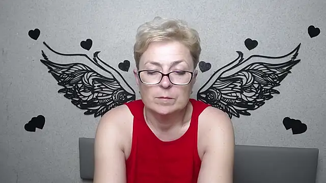 Show modela EmiliaGree na web-kameri