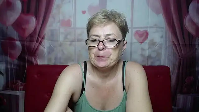 EmiliaGree Live XXX Chat