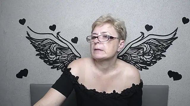 Онлайн чат XXX EmiliaGree